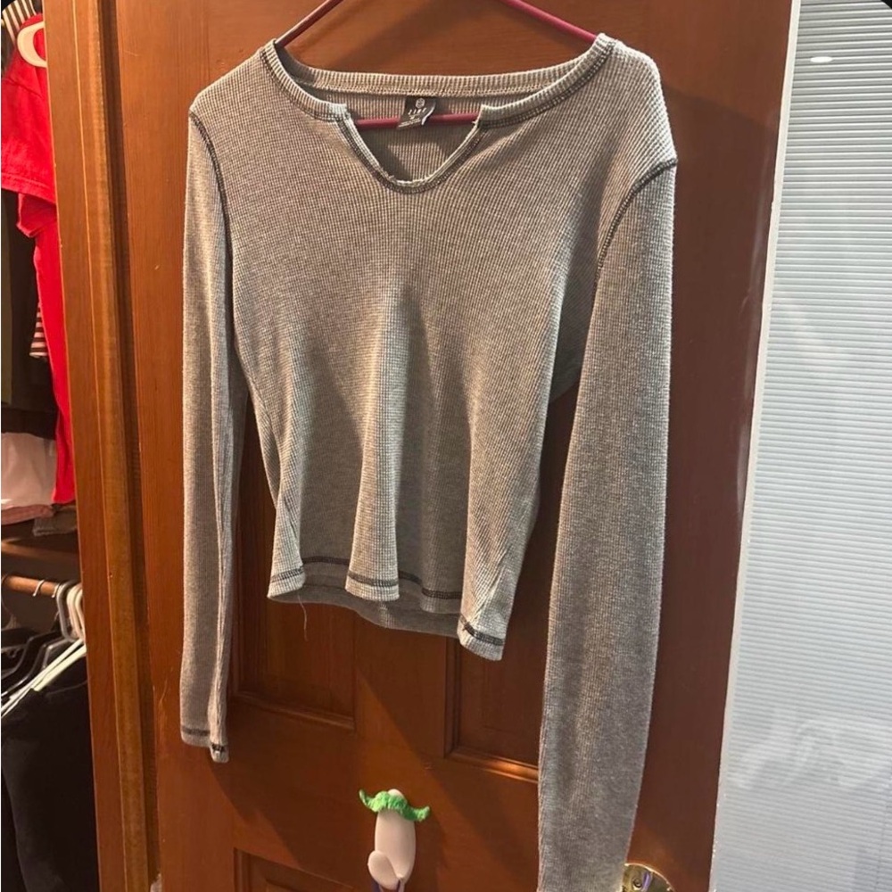 Zine Clothing Gray Long-Sleeve Knit Top